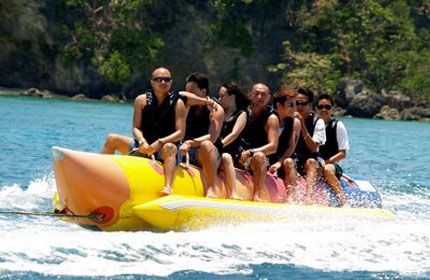 Wasser-Spiele ein Boot des Rohr-aufblasbares Bananen-Boots-fliegenden Fisches
