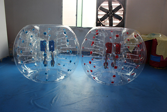 China Roter Punkt und Blasenfußball PVC 0.8mm-1.0mm des blauen Punktes aufblasbares fournisseur