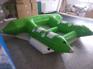 China Wasser-Spiel-Bananen-Boots-Schlauchboot-weißes schwarzes Logo-Drucken usine