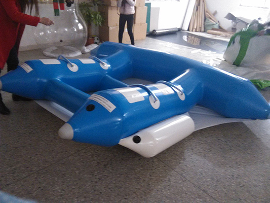 China Grün-blaues 0.9mm PVC-Wasser-Sport-Bananen-Boot 4m * 3m/3m*2.3 M fournisseur